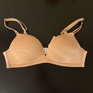 Victoria's Secret V-Emblem Beige Bra